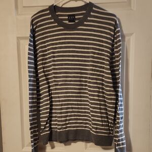 GAP Women's Gray and White Striped Crewneck Top